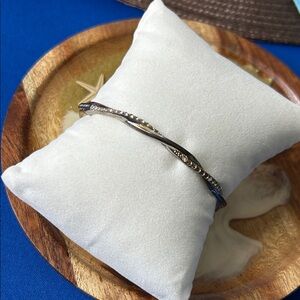 🖤Vintage GIVENCHY hinged bracelet